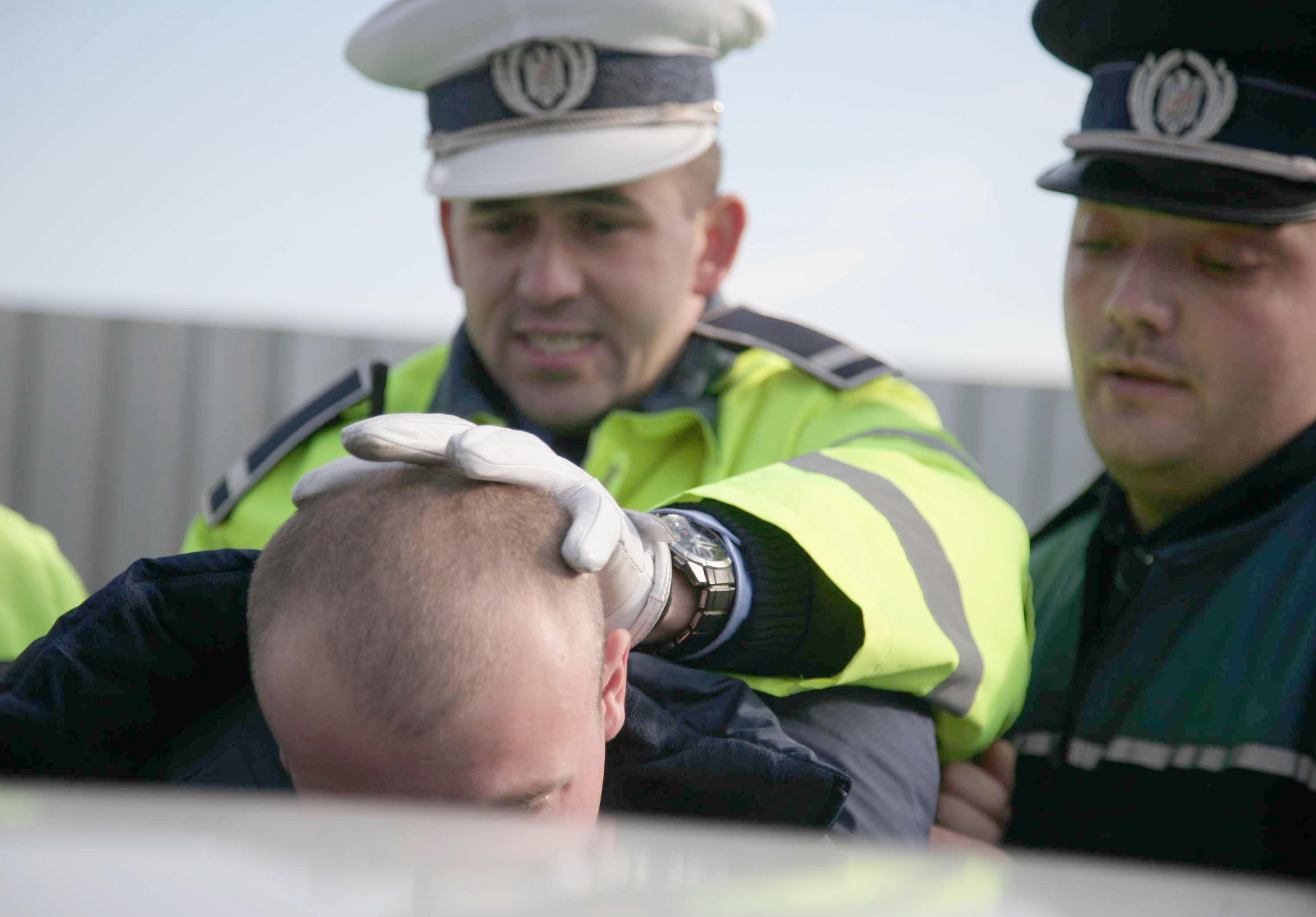 Un monstru de tata! Si-a violat fiica timp de trei ani!