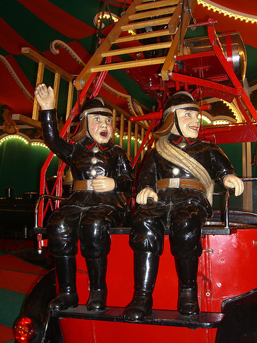 Culmea incendiilor: pompierii care si-au dat foc singuri la unitate!