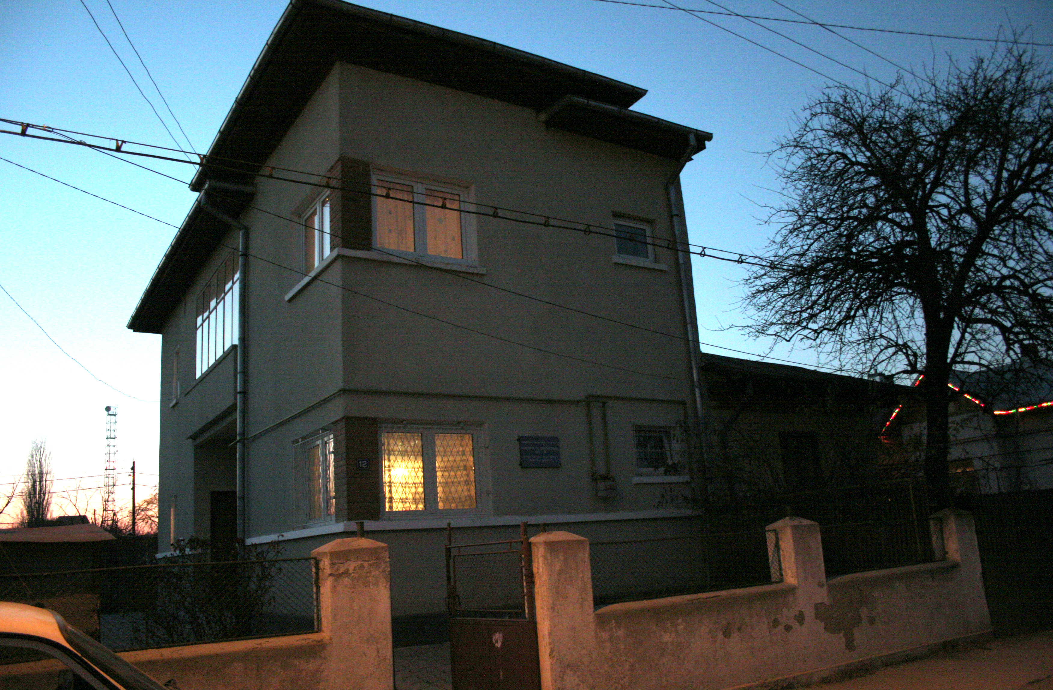 Au vrut sa se incalzeaza, dar au murit intoxicati cu monoxid de carbon