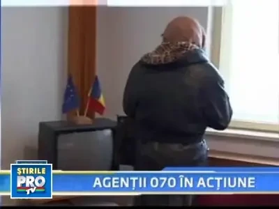 Pusi la pamant si arestati de doua "pensionare"!