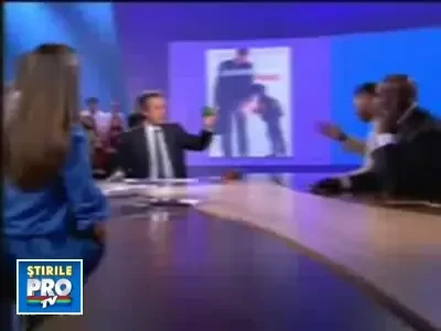 Priveste-l pe Will Smith cum rezolva cubul lui Rubik in 55 de secunde