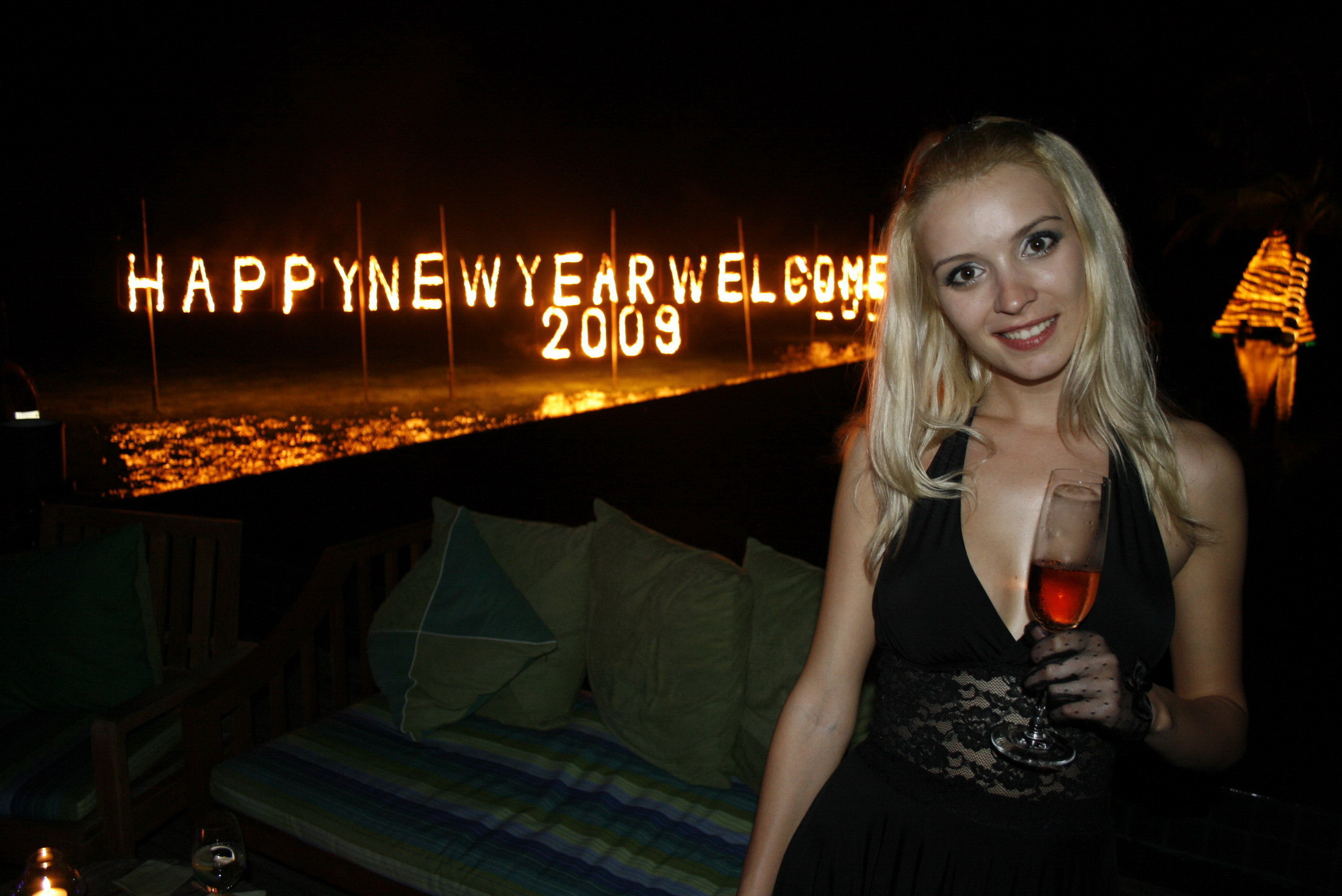 Spune ce rochie de mireasa ti-ar placea sa poarte Diana Dumitrescu!