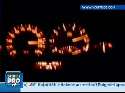 Sofer filmat in timp ce gonea cu 245 km/h!