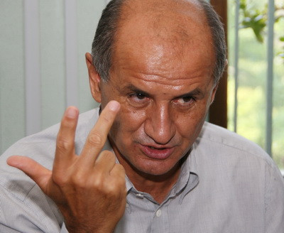 Copos il da in judecata pe Becali! Nu i-ar fi platit cheful de revelion