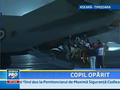 Eforturi disperate pentru viata fetitei de 3 ani, oparita cu apa clocotita