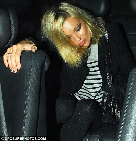 Kate Moss sarbatoreste 35 de ani. A inceput cu o petrecere de noua ore!