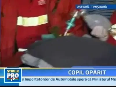O fetita de nici 3 ani, internata, dupa ce s-a oparit cu apa clocotita