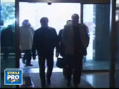 Emil Boc le pregateste parlamentarilor un regim de austeritate