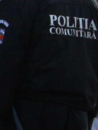 Politist comunitar, mort dupa ce a fost lovit de un schizofrenic