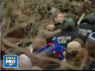 In disperare de criza, islandezii si-au atacat parlamentarii!