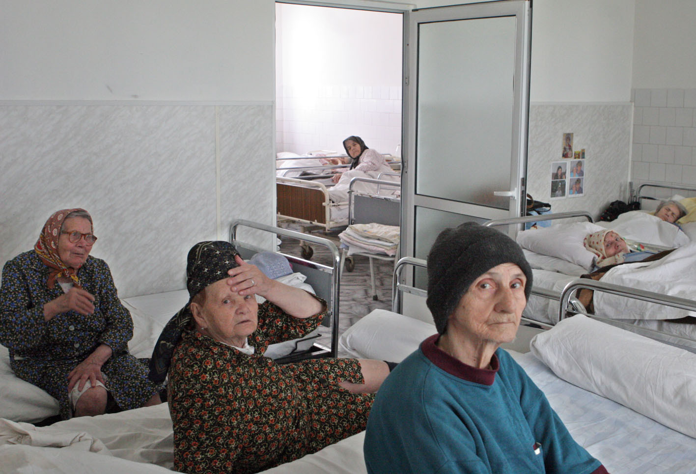 Batran de 88 de ani, omorat fara mila de doi adolescenti de 14 si 15 ani!