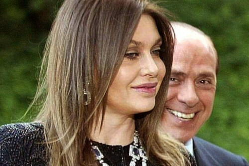 Sotia lui Berlusconi e fan Obama
