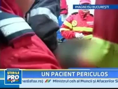 Un echipaj SMURD, atacat in timpul unei interventii in sectorul 5!