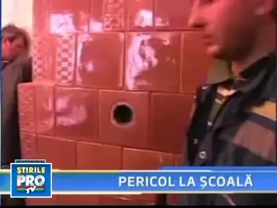 Patru elevi din Targu Jiu, intoxicati cu monoxid de carbon la scoala!