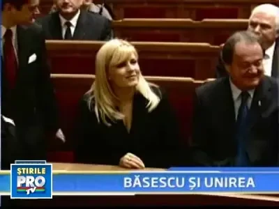 Presedintele Basescu a dat lectii de istorie si a fredonat "Hora unirii!