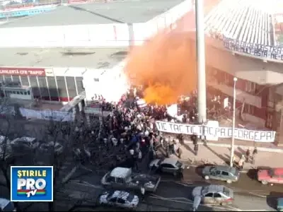 Suporterii Rapidului il vor pe George Copos afara de la club! Tu ce zici?