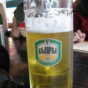 Suparati pe ospatar, au dat cu spray paralizant in restaurant!