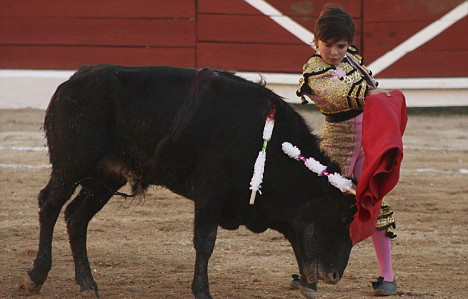E matador! La 11 ani a doborat sase tauri!