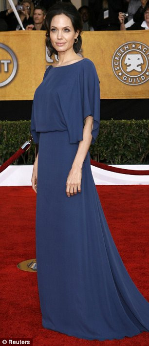 Starurile au luat criza in serios. S-au imbracat prea sobru la premiile SAG