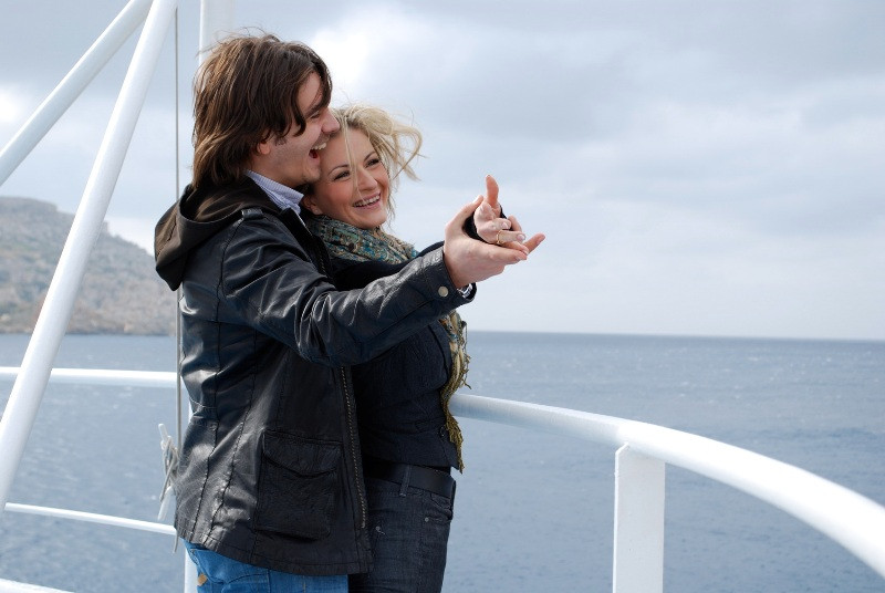 Mihai Petre si-a dus sotia in Malta