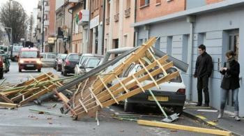 Furtuna violenta in nordul Thailandei!