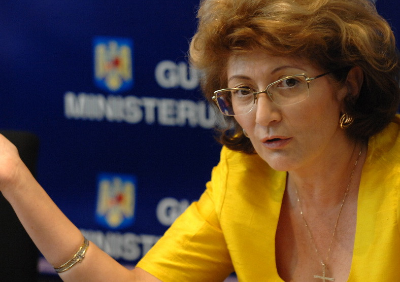 Bertzi: Parintii pot intra alternativ in concediu de ingrijire a copilului