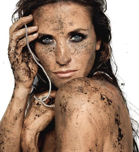 Courteney Cox nu iese ziua din casa de teama sa nu faca riduri