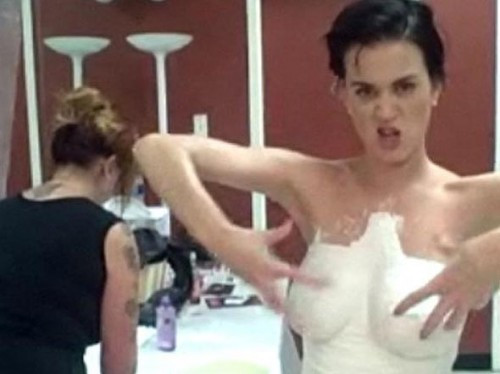 Vezi primele poze de la petrecerea de lesbiene a lui Katy Perry