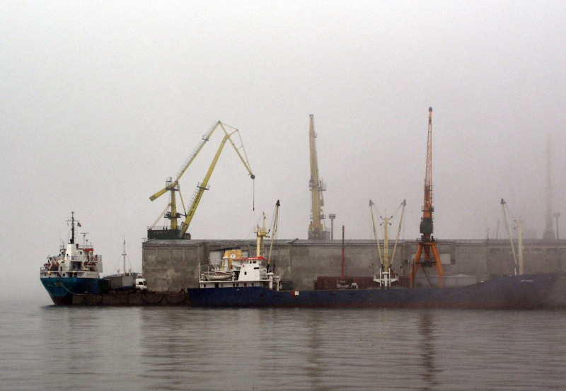 22 de marinari rusi si ucrainieni, lasati sa moara de foame in Portul Midia