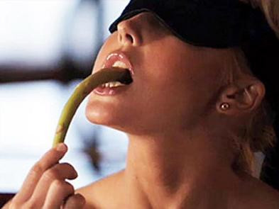 Sparanghelul, dovlecelul si morcovii, vedete intr-o reclama deocheata!