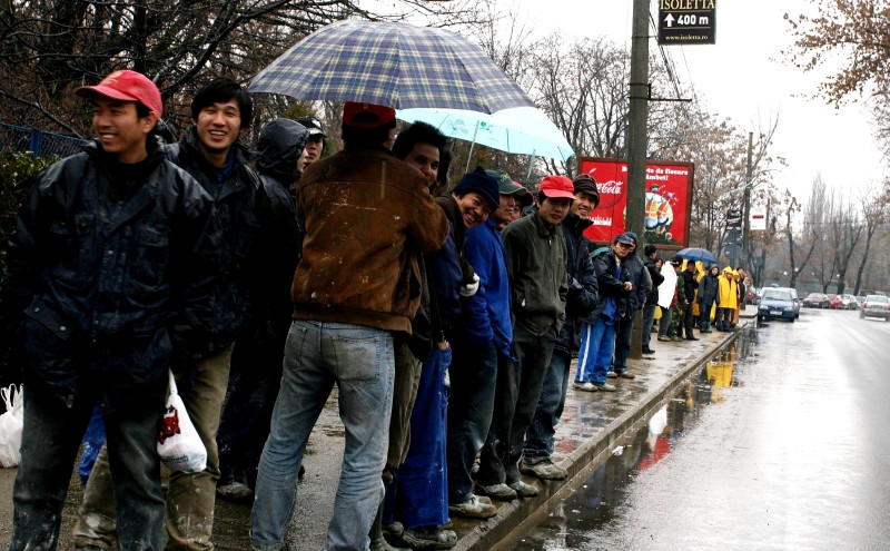 Chinezii din Romania se intorc acasa. Sunt platiti prost!