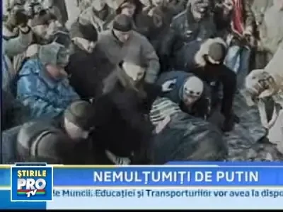 Opozitia rusa a cerut in strada demisia lui Vladimir Putin