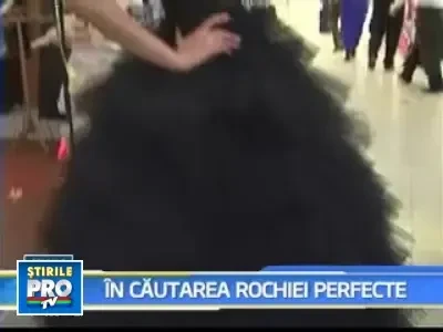 Ai purta o rochie neagra de mireasa la nunta?