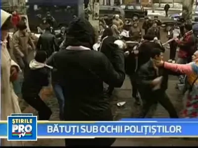 Batai la Chisinau in fata politistilor si procurorilor!