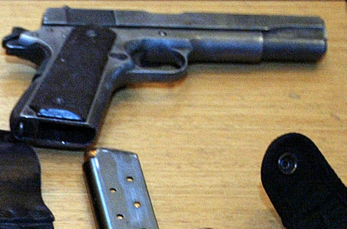 Politistul de la sectia 12 si-a executat iubita pentru ca nu-l mai voia