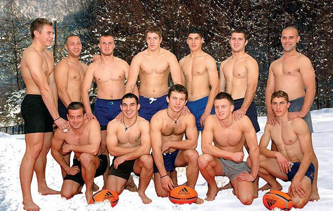 Cel mai sexy calendar: rugbystii de la Stiinta Baia Mare fac senzatie!