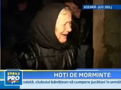 Hotii n-au astampar. Au jefuit un mormant la doua ore dupa inmormantare