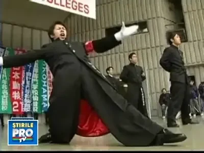 Solidaritate japoneza! Criza financiara a stans studentii in parcuri