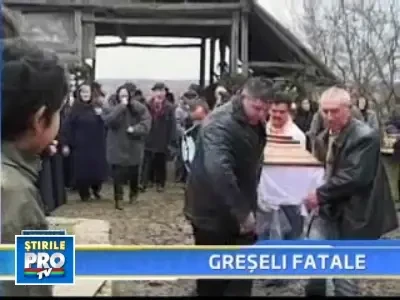Medic concediat la Satu Mare, dupa moartea batranei plimbate intre sectii