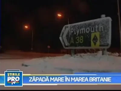 Marea Britanie: soferi blocati in nameti, zboruri anulate