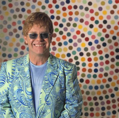 Elton John a primit cadou de nunta de la Eminem doua jucarii sexuale