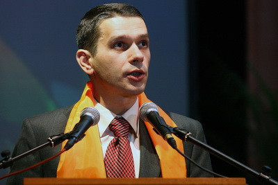 Scandal pe ritm de manele pentru viitorul purtator de cuvant al Guvernului