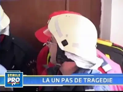 Interventie in forta, pentru a salva o femeie care ameninta ca se sinucide!