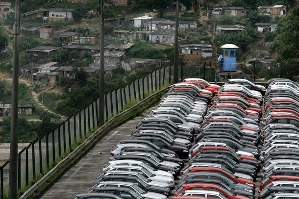 100.000 de posesori de automobile asteapta o taxa auto mai blanda