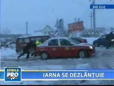 Zapada le-a dat mari batai de cap soferilor!