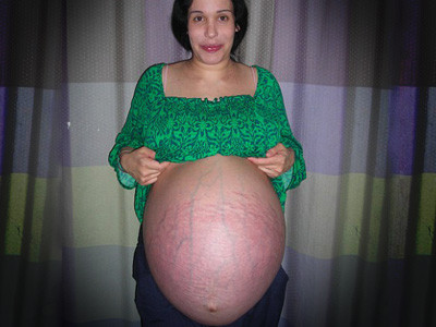 Revista presei: Mama octupletilor e disperata! Isi vinde lucrurile din casa