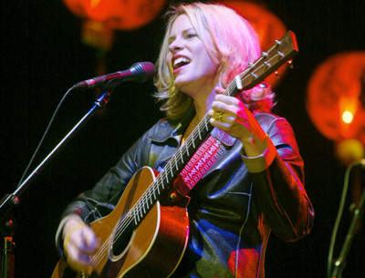 Vonda Shepard si-a lansat cel mai nou album muzical in Romania!