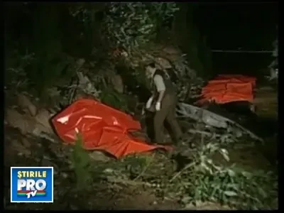 Cazuti la datorie! 13 pompieri din Chile au murit in drum spre un incendiu