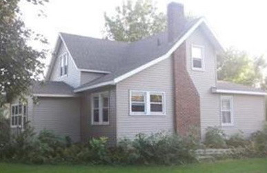 Tu ai cumpara un oras cu patru locuitori?