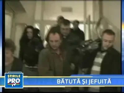 Batrana din Arad, batuta si jefuita de peste 1.000 de euro!